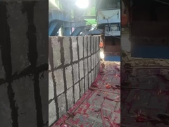 Место строительства кирпича для ограждения автомобилей